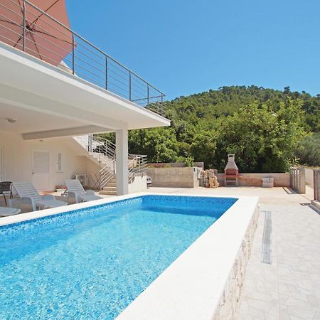Stunning Apartment In Grscica With Kitchen Prizba Luaran gambar