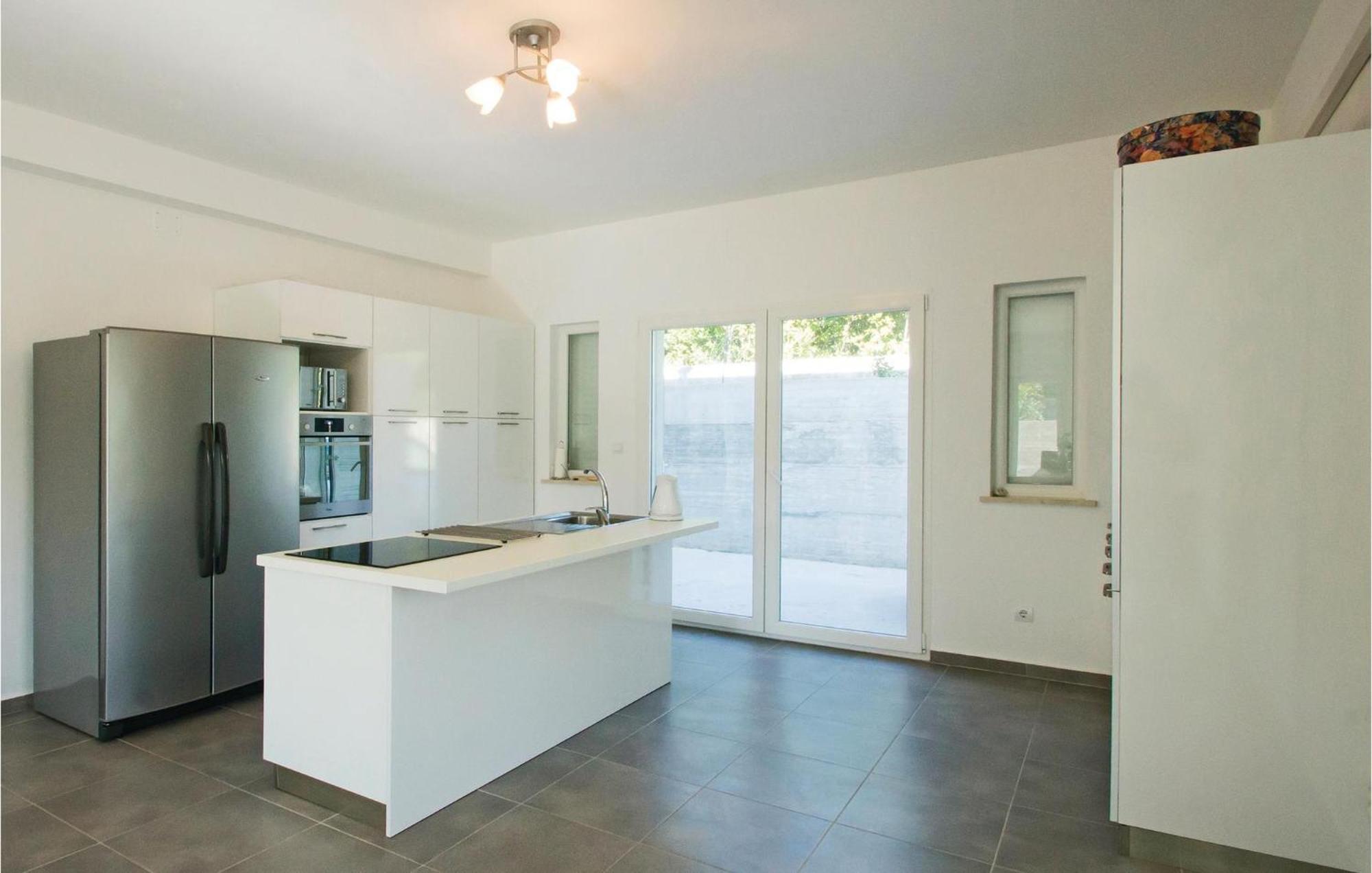 Stunning Apartment In Grscica With Kitchen Prizba Luaran gambar