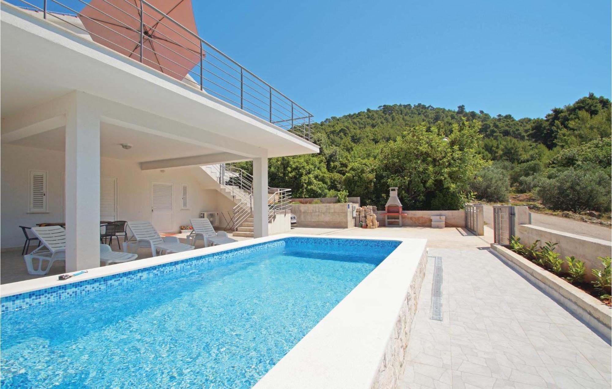 Stunning Apartment In Grscica With Kitchen Prizba Luaran gambar