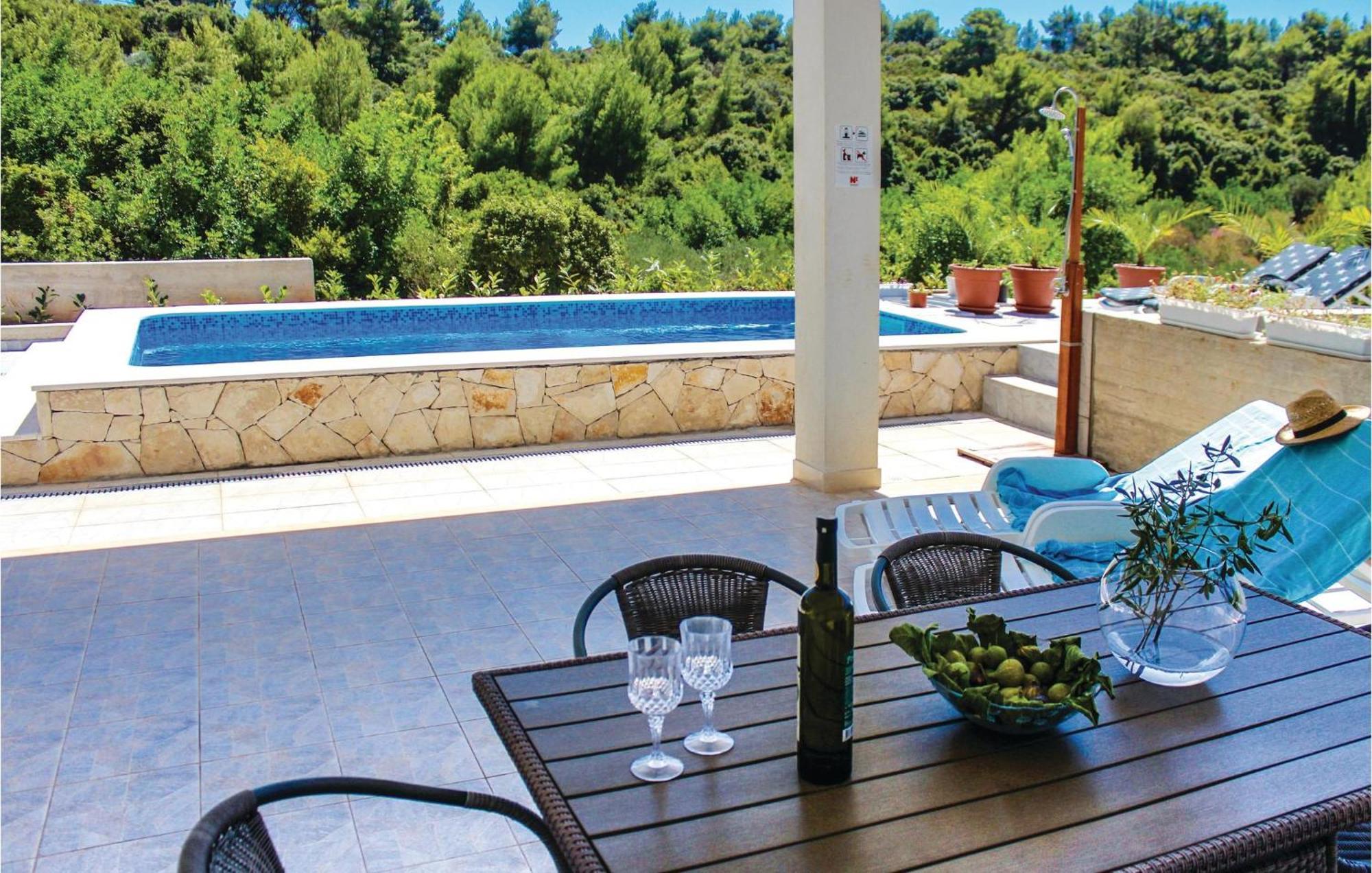 Stunning Apartment In Grscica With Kitchen Prizba Luaran gambar